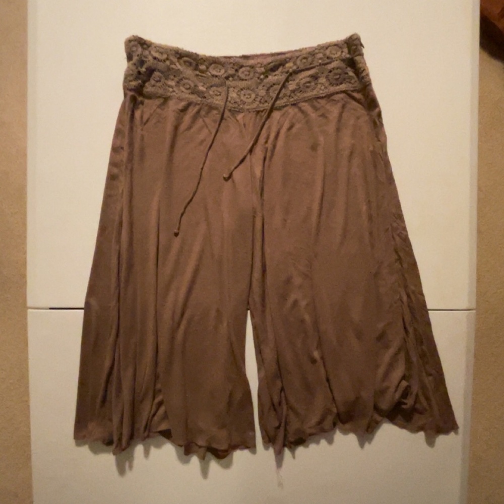 Bamboo Cotton Capri yoga gaucho midi pants M Free People type